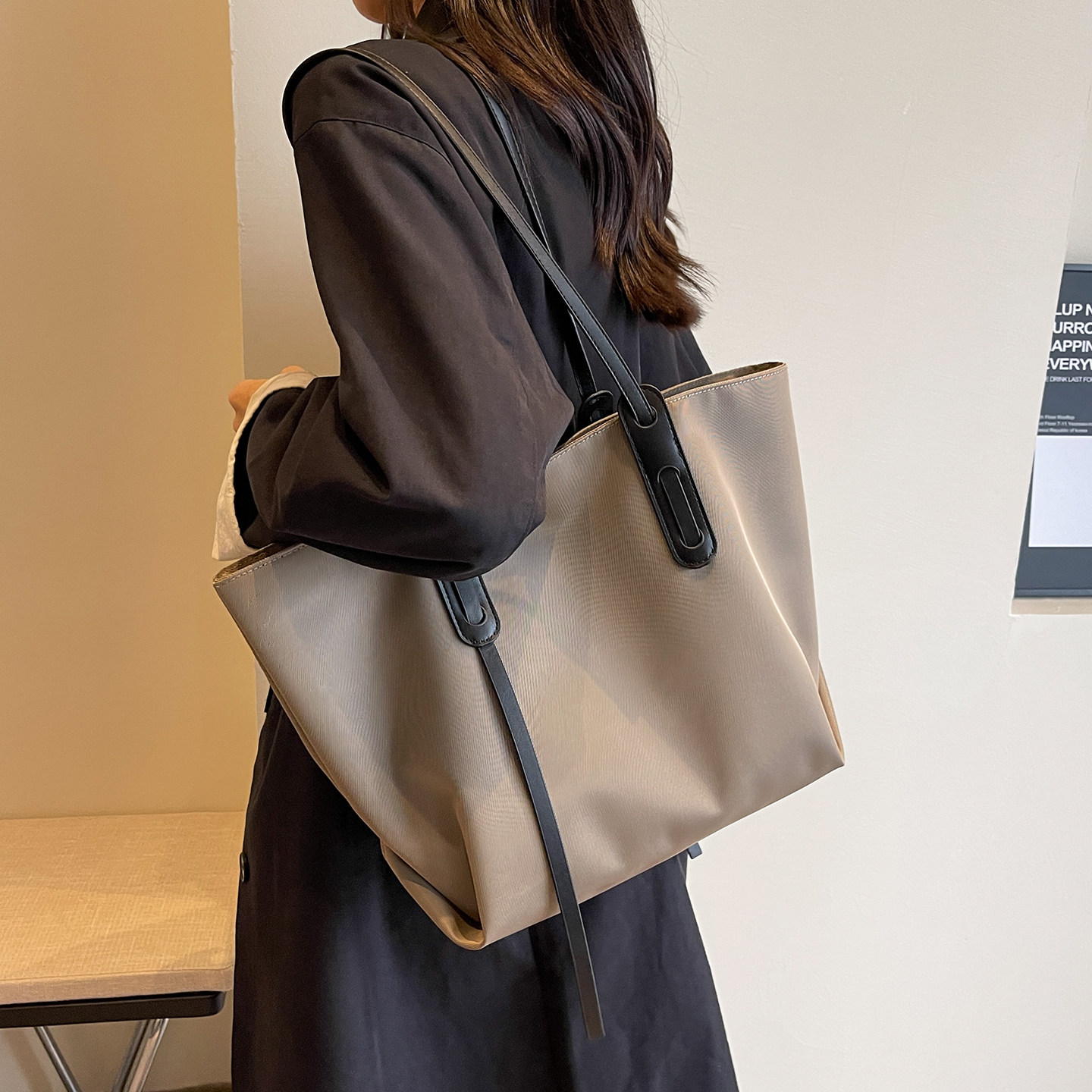 Women's Large Capacity Tote Bag - Versatile, Large Capacity, Shoulder - Style 781869